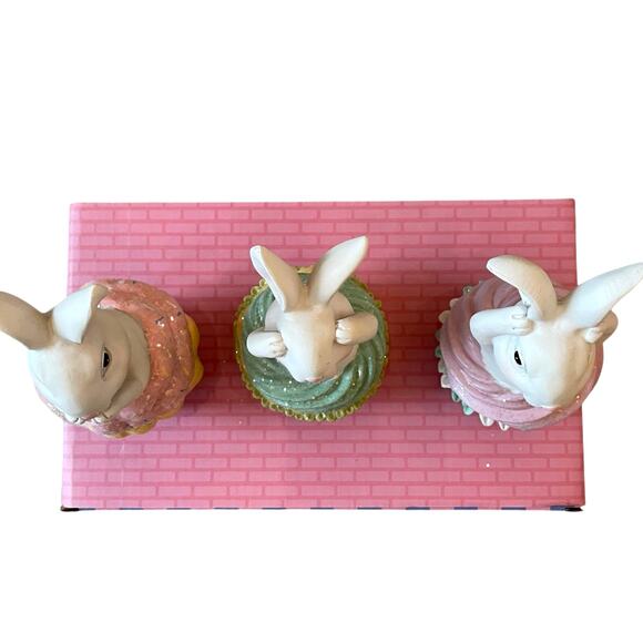 Sweet Treats Easter Cupcakes Pastel Bunny Rabbit Decor Set of 3 New - Picture 5 of 15